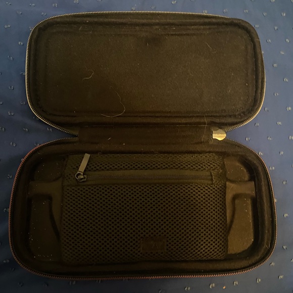 Nintendo switch Mario case - Picture 3 of 4